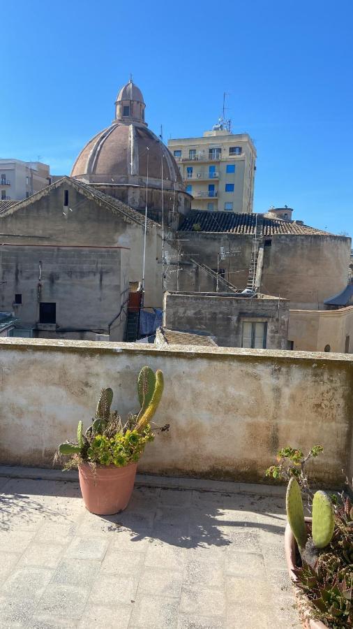 Bradamante Little Tower Apartman Trapani Kültér fotó