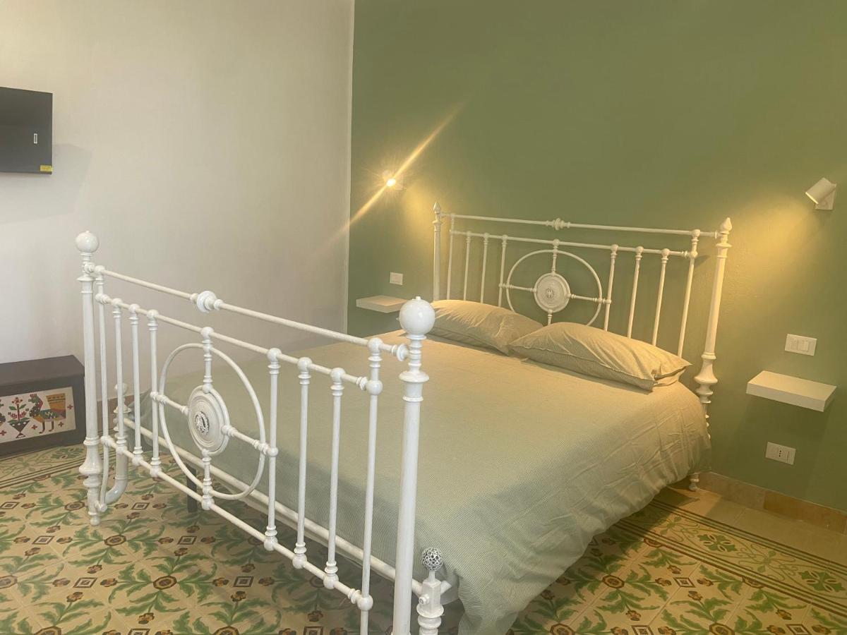 Bradamante Little Tower Apartman Trapani Kültér fotó