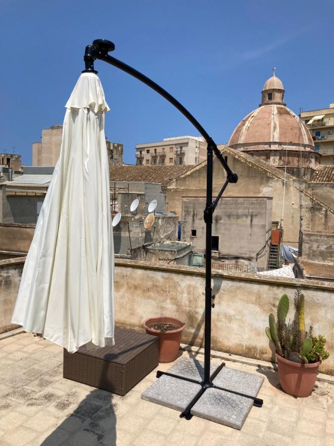 Bradamante Little Tower Apartman Trapani Kültér fotó